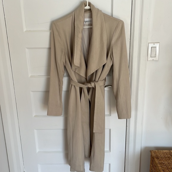 Club Monaco flowy trench wide lapel 3/4 length - Picture 2 of 3
